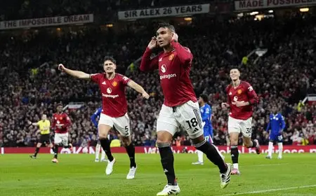 بطاقات حمراء وإثارة الوقت القاتل.. مانشستر يونايتد يفوز على تشيلسي في بريميرليج