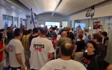 متظاهرون يقتحمون مقر حزب الليكود احتجاجا على رئيس الشاباك الجديد