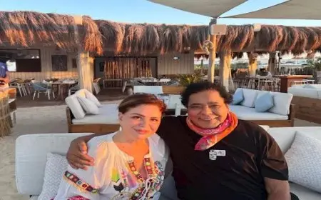 إلهام شاهين مع محمد منير في الساحل الشمالي: “عشرة العمر وربنا يخليك لمحبينك”