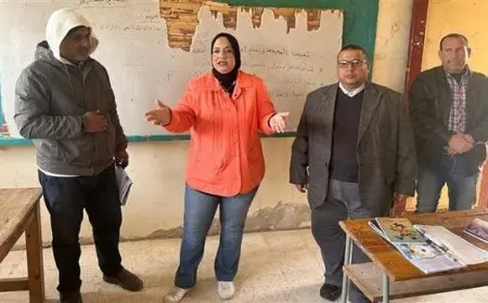 وكيل التربية والتعليم بمطروح تجري جولات تفقدية لمتابعة بداية الدراسة
