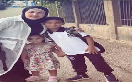 زوجة مؤمن زكريا تنشر صورتين لابنائهما في أول يوم دراسة
