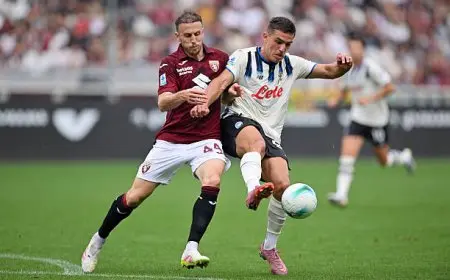 أتلانتا يكتسح تورينو بثلاثية في الدوري الإيطالي