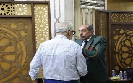 أشرف زكي وسيد رجب.. النجوم يقدمون واجب العزاء في وفاة شقيقه أحمد صيام