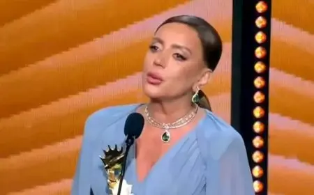 شكران مرتجى تبكي بعد تكريمها من “موريكس دور” وتهدي الجائزة لكل السوريين ولـ فلسطين