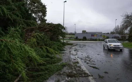 العاصفة جابرييل تتحول إلى إعصار في المحيط الأطلسي جنوب شرق برمودا