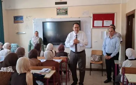 وكيل تعليم الغربية يوجه بتسليم الكتب لجميع الطلاب خلال الأسبوع الأول من الدراسة