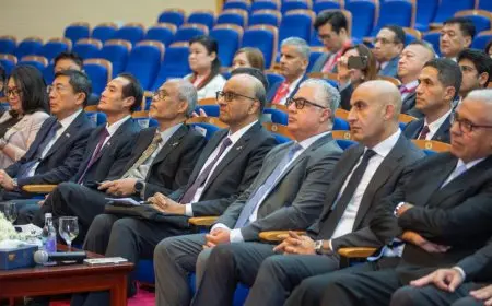 رئيس سنغافورة يزور مقر المنطقة الاقتصادية لقناة السويس بالسخنة