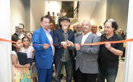 نقيب التشكيليين يفتتح معرض «أجيال نحاتي التربية الفنية» بجاليري ضي الزمالك