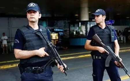 السلطات التركية تحتجز 13 شخصا ضمن تحقيقات فساد