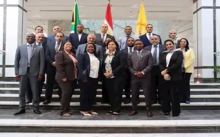 وفدًا من جنوب إفريقيا يتعرف على التجربة المصرية في تشغيل دار الطباعة بالعاصمة