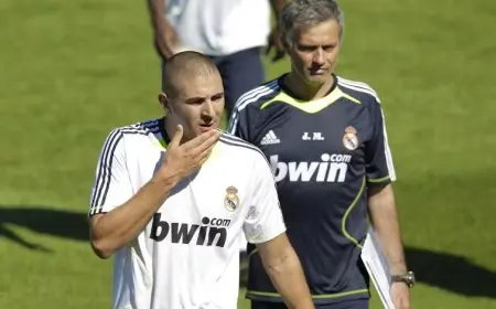 مورينيو يطلب التعاقد مع بنزيما لتدعيم هجوم بنفيكا