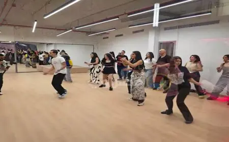 بالصور.. دينا تفتتح أكاديمية تعليم الرقص الشرقي والفنون