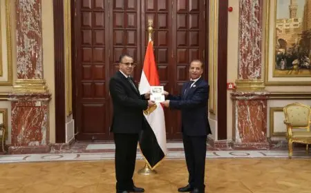 هشام مجدي يستخرج بطاقة عضوية مجلس الشيوخ: التعليم والصحة والتنمية أولوياتي