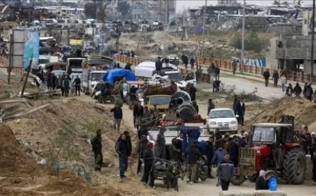 حكومة غزة: تصاعد حركة النزوح باتجاه الجنوب نتيجة جرائم الاحتلال الوحشية