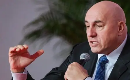 بعد استهدافه.. إيطاليا تدفع بسفينة حربية لمرافقة أسطول الصمود المتجه لغزة