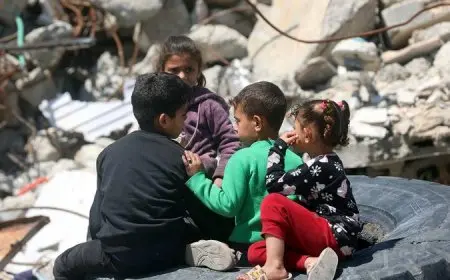 نزوح نحو المجهول.. عائلات وأطفال غزة بلا ماء ولا كهرباء ولا أمان