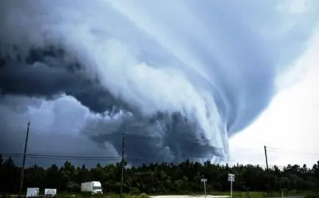 الفلبين تأمر بإجراء عمليات إجلاء مع اقتراب عاصفة بوالوي من ساحلها الشرقي