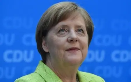 ميركل مشيدة بميرتس: ألمانيا تعود إلى الظهور بجاذبية وصوت مؤثر