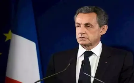 التمويل الليبي يلاحق ساركوزي.. إدانة رئيس فرنسا الأسبق جنائيًا وتبرئته من الفساد