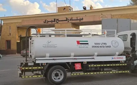 وكالة الإمارات للمساعدات تدفع بصهاريج مياه وإسعافات لغزة عبر معبر رفح البري