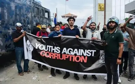 عندما تُشعل هواتف الشباب الثورات: كيف يقود جيل زد الاحتجاجات في آسيا؟