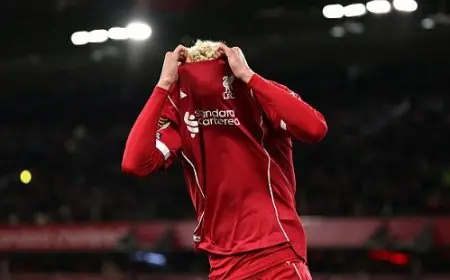 ليفربول يغرم لاعبه بسبب البطاقة الحمراء