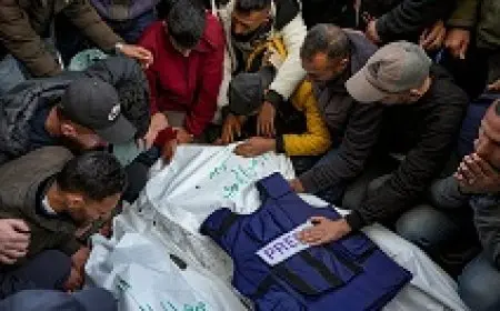 أسوشيتد برس ورويترز تطالبان إسرائيل بتوضيح ما حدث أثناء غارة أودت بحياة صحفيين الشهر الماضي