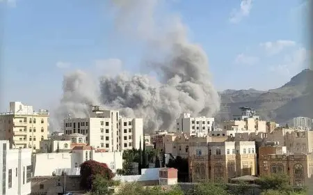 الحوثيون يعلنون مقتل شخصين وإصابة 48 آخرين بغارات إسرائيل على صنعاء