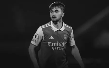 وفاة لاعب أرسنال السابق بعد إصابة في الرأس