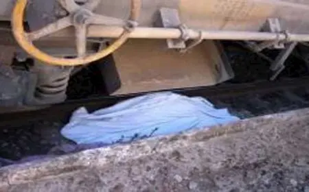 انزلقت قدمها.. مصرع سيدة تحت عجلات القطار في إسنا بالأقصر