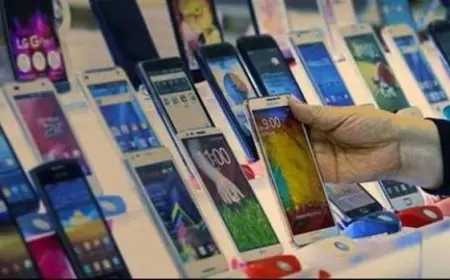 مصدر بالجمارك يوضح حقيقة إعفاء الهواتف المحمولة للمصريين القادمين من الخارج