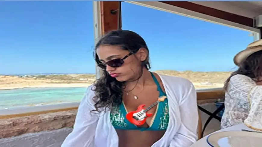 جانا دياب تنشر صورة لشقيقتها كنزي وتعلق: “أختي الجميلة”