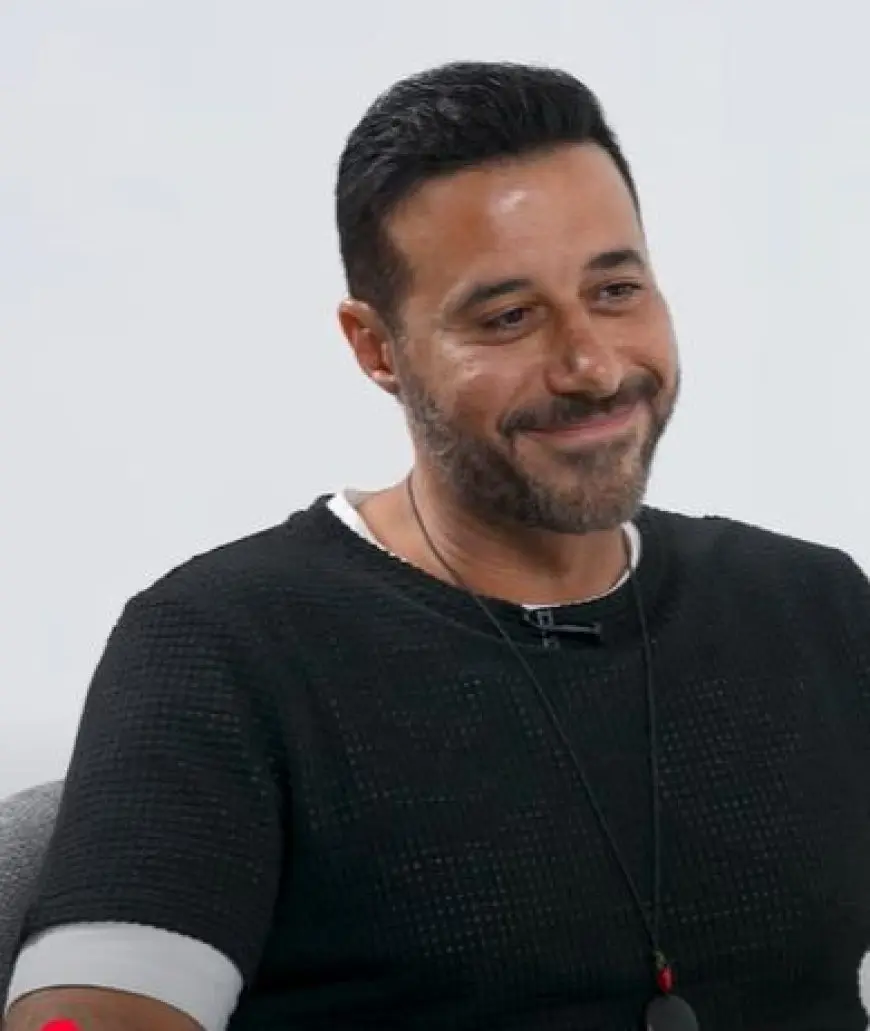 فيديو.. أحمد السعدني يتأثر أثناء الحديث عن وفاة طليقته: ربنا ما يوريها لحد