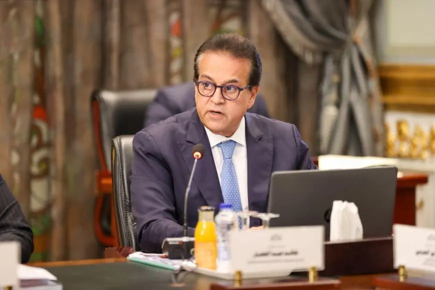 وزير الصحة: توجيه رئاسي بمراجعة المقابل المادي للفريق الصحي.. وافتتاح طوارئ الهرم خلال 60 يوما