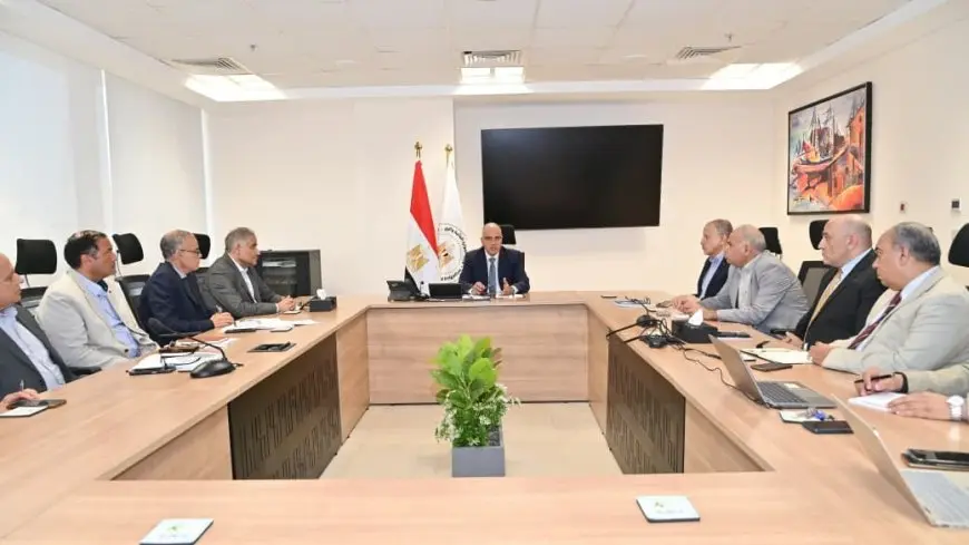 وزير الري يتابع إجراءات مصلحة الميكانيكا والكهرباء للتعامل مع حالات الطوارئ التي تواجه محطات الرفع