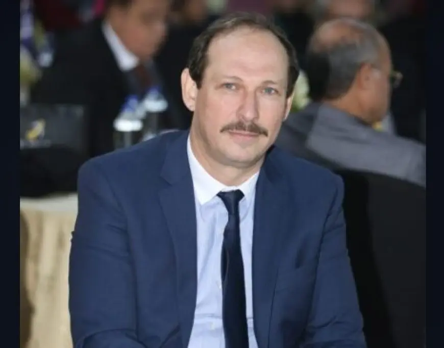 وزير الثقافة يجدد ندب أيمن الشيوي مديرا للمسرح القومي