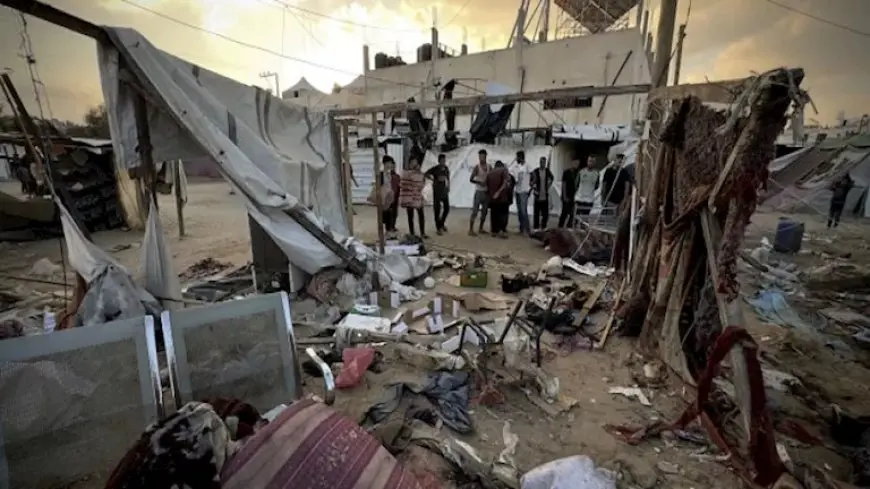 بينهم 7 أطفال.. استشهاد 18 فلسطينيا في قصف إسرائيلي لخيام نازحين بمدينة غزة