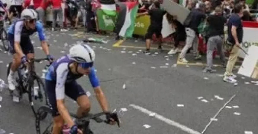 وزير الخارجية الإسباني يرحب باستبعاد فريق إسرائيلي من سباق فويلتا للدراجات