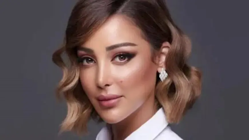 “لوك أمريكاني”.. بسمة بوسيل حديث الجمهور في مهرجان البندقية (صور)