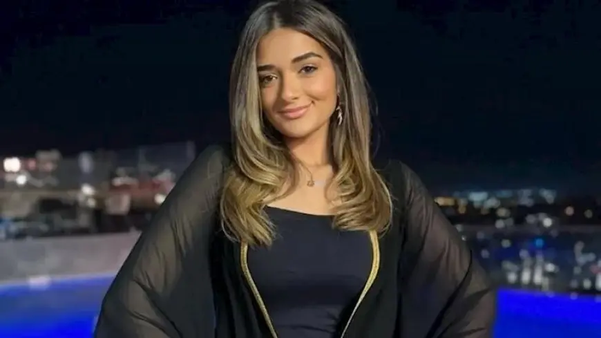 أحدث ظهور لـ ملك أحمد زاهر بفستانها الجديد.. ووالدها يدعمها (صور)