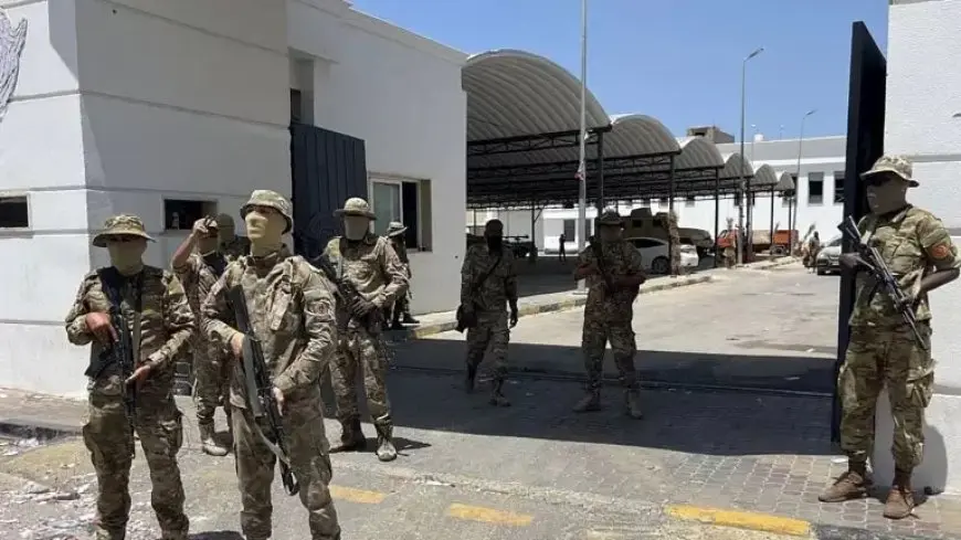 حشد عسكري في طرابلس.. ماذا يحدث في العاصمة الليبية ولماذا الآن؟