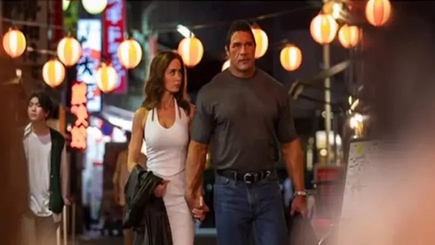 مخرج فيلم “The Smashing Machine” يفوز بجائزة الأسد الفضي في فينيسيا السينمائي