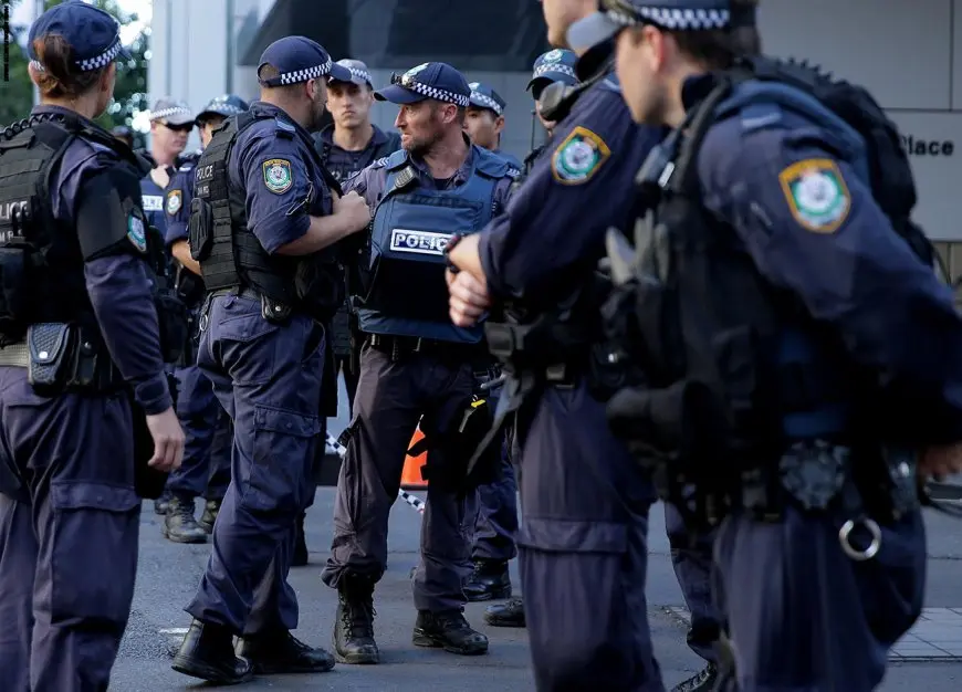 مقتل شخص وإصابة 4 آخرين إثر حادث تحطم سيارة في أستراليا