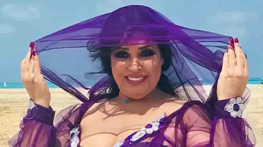 فيفي عبده ترقص على أنغام “رايقة رايقة” (فيديو)