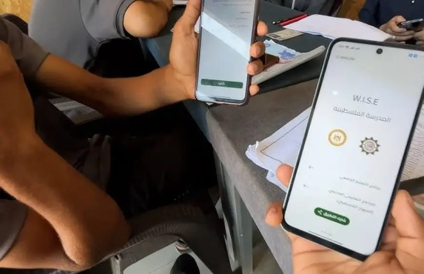 رغم الإبادة الإسرائيلية.. طلبة بغزة يقدمون امتحانات الثانوية العامة إلكترونيا