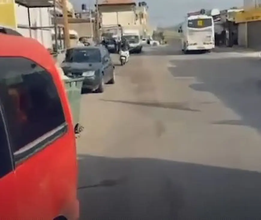لحظة إطلاق النار على الحافلة الإسرائيلية شمالي القدس