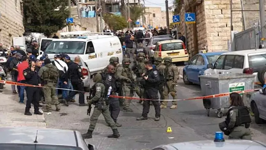 إعلام إسرائيلي: 4 قتلى و15 مصابا في موقع إطلاق النار بالقدس