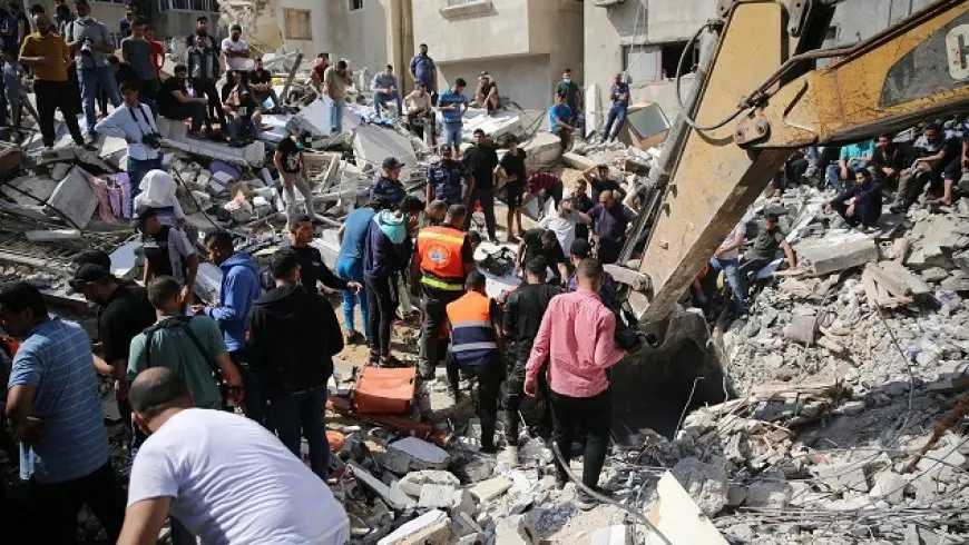 الدفاع المدني بغزة: الاحتلال يعرقل وصول طواقمنا لمحاصرين تحت الأنقاض