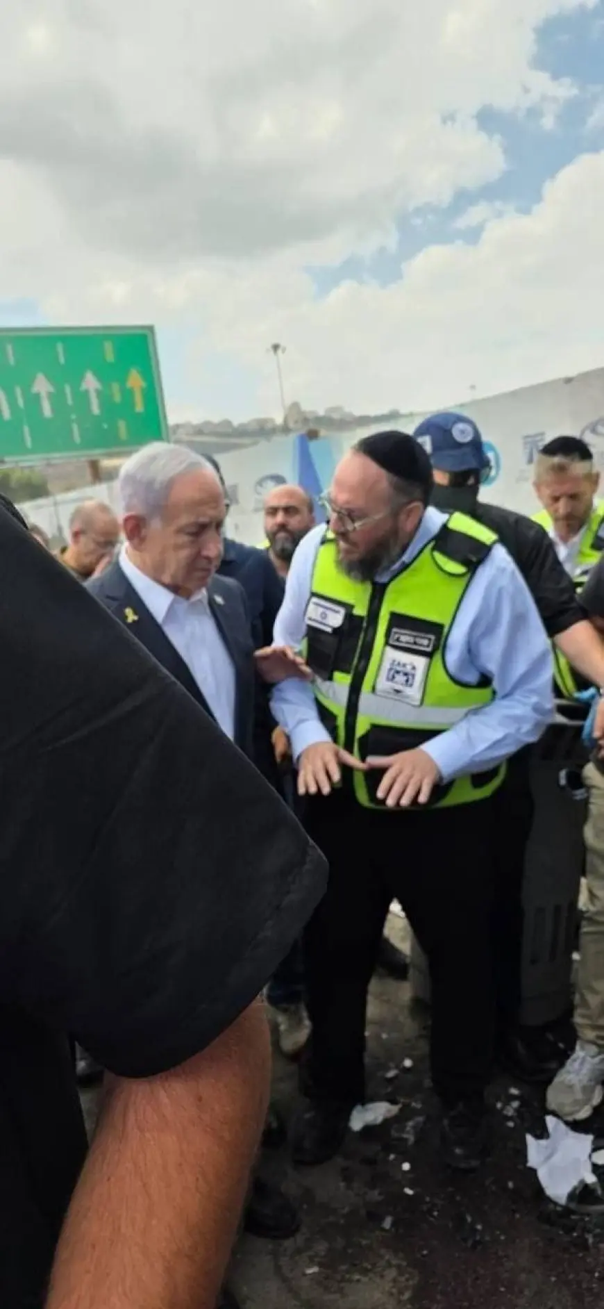 نتنياهو يصل موقع عملية إطلاق النار في راموت شمالي القدس