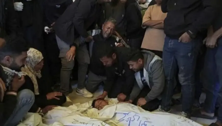 شهداء الجوع في غزة.. ارتفاع ضحايا التجويع إلى 393 وفاة